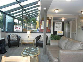 דטרויט Shorecrest Motor Inn מראה חיצוני תמונה