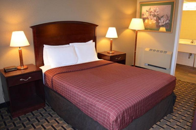 דטרויט Shorecrest Motor Inn מראה חיצוני תמונה