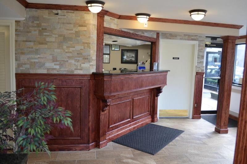 דטרויט Shorecrest Motor Inn מראה חיצוני תמונה